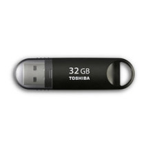 foto de Toshiba THN-U361K0320M4 32GB USB 3.0 (3.1 Gen 1) Conector USB Tipo A Negro unidad flash USB