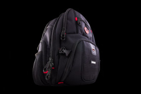 foto de Ozone Survivor maletines para portátil 39,6 cm (15.6) Funda tipo mochila Negro