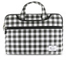 foto de e-Vitta Chequered maletines para portátil 35,6 cm (14) Funda Negro, Blanco