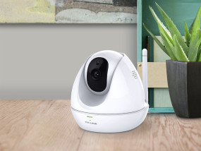 foto de CAMARA IP TP-LINK INTERIOR 720HD DIA/NOCHE ROTATIVO TARJETA SD