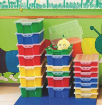 foto de CAJA DE PLASTICO MULTIUSO CD/DVD 18L