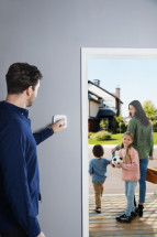 foto de Eufy Security 5 piezas Smart Home Set, sistema de seguridad inteligente para el hogar, con cerradura de puerta, sensor de movimiento, 2 sensores de robo, sistema de alarma, compatible con eufyCam