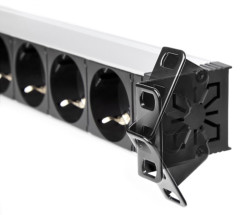 foto de SAI SALICRU SPS.4F+6F.PDU SCH+C13/C14