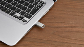 foto de MEMORIA USB 3.2 KIOXIA 128GB U366 METAL