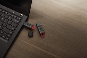 foto de Kingston Technology DataTraveler Unidad Flash USB 3.2 Exodia