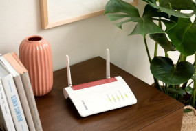 foto de ROUTER FRITZBOX 6850  4xGIGABIT/RED 5G+4G+3G/WIFI AC/MESH/450+866MBPS