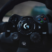 foto de VOLANTE Y PEDALES LOGITECH TRUEFORCE G923 PC XBOX NEGRO