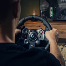 foto de VOLANTE Y PEDALES LOGITECH TRUEFORCE G923 PC XBOX NEGRO