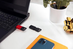foto de MEMORIA USB 3.2 KINGSTON 128GB DATATRAVELER EXODIA M NEGRO