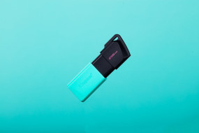 foto de MEMORIA USB 3.2 KINGSTON 256GB DATATRAVELER EXODIA M NEGRO