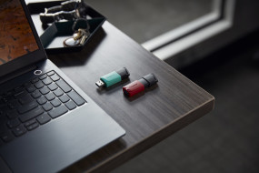 foto de MEMORIA USB 3.2 KINGSTON 256GB DATATRAVELER EXODIA M NEGRO