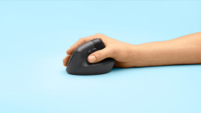 foto de RATON LOGITECH LIFT VERTICAL EGONOMIC INALAMBRICO BLUETOOTH PILAS
