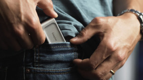 foto de SSD EXT KINGSTON 2TB PORTABLE USB 3.2 GEN