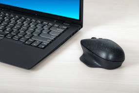 foto de RATON TARGUS ECOSMART SUSTAINABLE ERGONOMIC AMBIDEXTROUS NEGRO BLUETOOTH PILAS