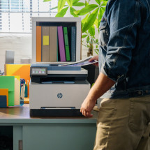 foto de HP LaserJet Pro 3302fdw Inal?mbrico Multifunction Color Impresora, Fotocopiadora, esc?ner; D?plex