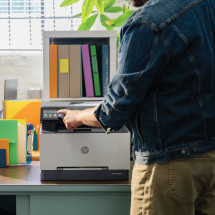 foto de HP LaserJet Pro 3302fdw Inal?mbrico Multifunction Color Impresora, Fotocopiadora, esc?ner; D?plex