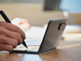 foto de LAPIZ MICROSOFT SURFACE SLIM PEN 2 NEGRO MATE