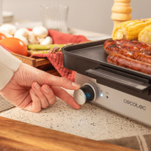 foto de PLANCHA DE ASAR CECOTEC 01750 MAGNET 1800