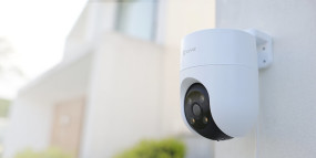 foto de EZVIZ CAMARA VIGILANCIA H8C 3MP EXTERIOR VISION NOCTURNA COLOR 360 WIFI BLANCO