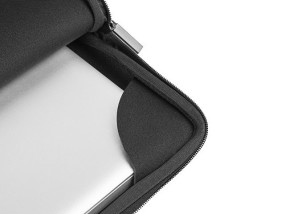 foto de FUNDA NATEC CORAL PARA PORTATILES DE 14.1 NEGRA