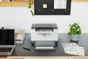 foto de HP LaserJet M209d Blanco y negro Impresora, A doble cara