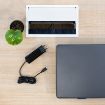 foto de CARGADOR TOOQ PORTATIL GAN USB-C PD 65W CUBICO NEGRO