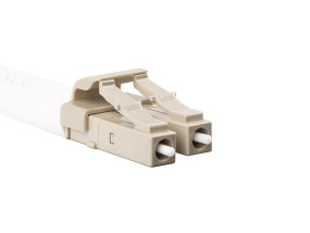foto de CABLE DE FIBRA OPTICA LANBERG 1M MULTI LC/UPC-SC/UPC DUPLEX LSZH OM4 50/125 3.0