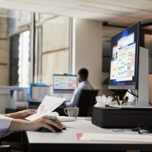 foto de HP Pro 400 G9 Intel? Core? i5 i5-12500 16 GB DDR4-SDRAM 512 GB SSD Windows 11 Pro SFF PC Negro